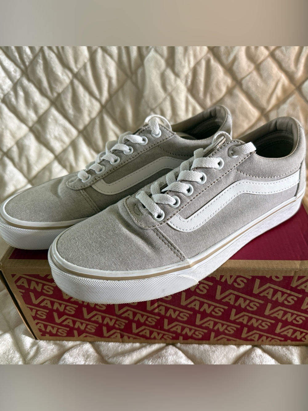 Vans Ward Sneaker women’s size 8